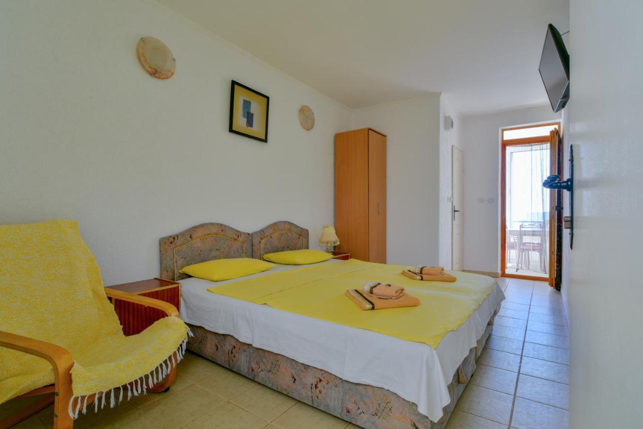 Pataki Studios Petrovac 外观 照片
