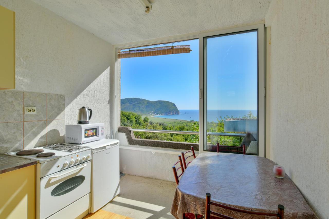 Pataki Studios Petrovac 外观 照片