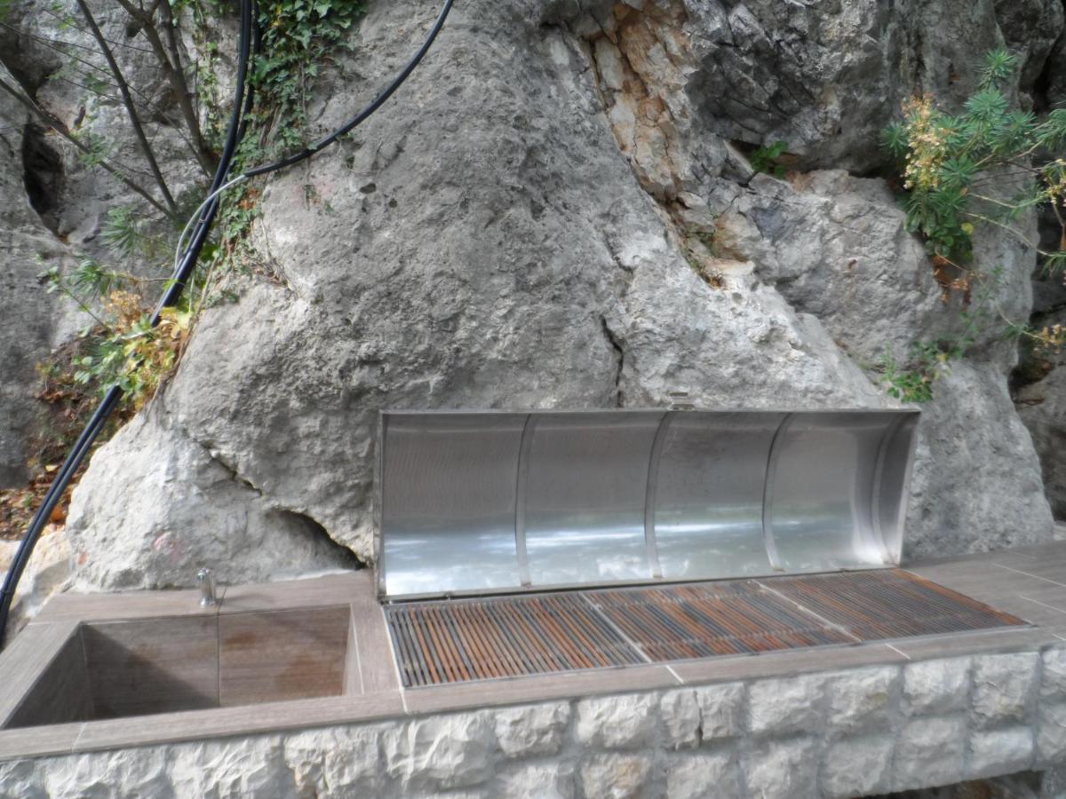 Pataki Studios Petrovac 外观 照片