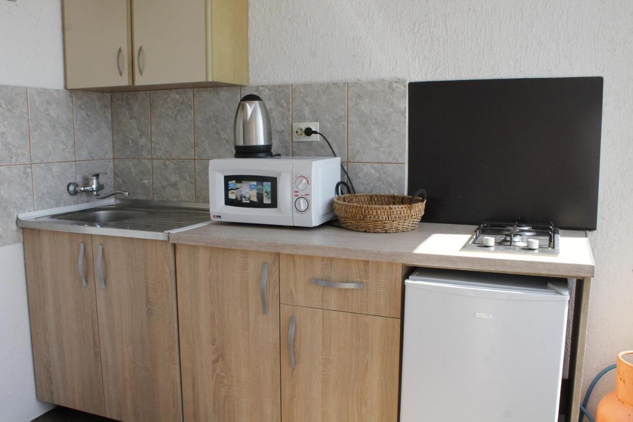 Pataki Studios Petrovac 外观 照片