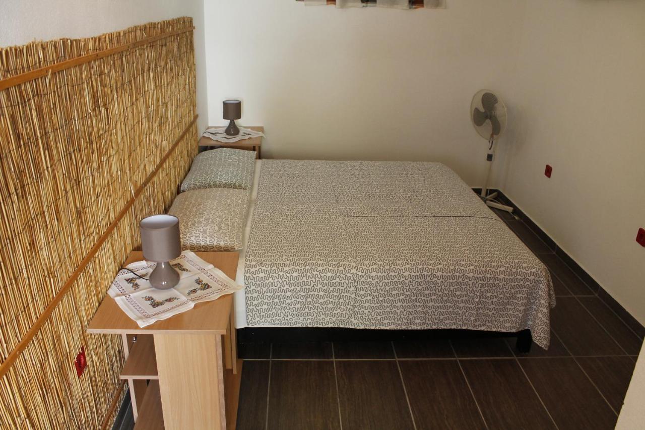 Pataki Studios Petrovac 外观 照片