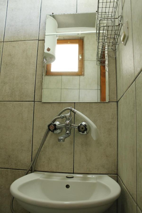 Pataki Studios Petrovac 外观 照片